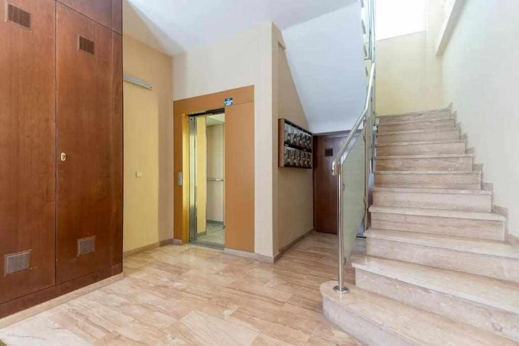 Appartamento Luxe Haven In Granada Esterno foto